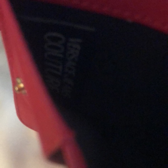 Versace Jeans Couture Range I Embossed ZA Compact Wallet Color Scarlet NWT & Box - Picture 11 of 16